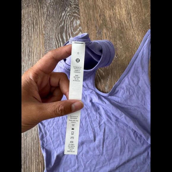Lululemon Shoulder Cut-Out Tank Dark Lavender Size 0 NWT - Picture 4 of 4